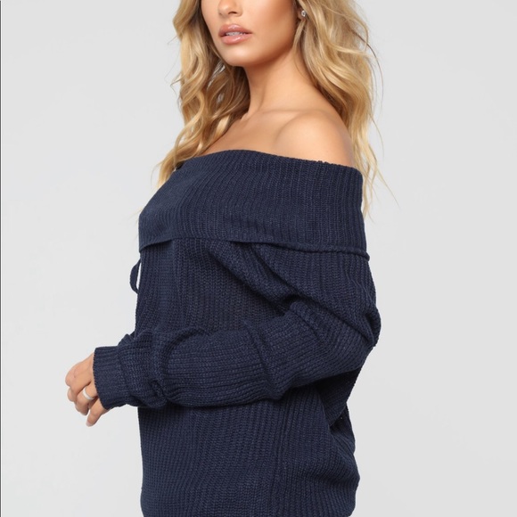 Off shoulder sweater top - Picture 2 of 3